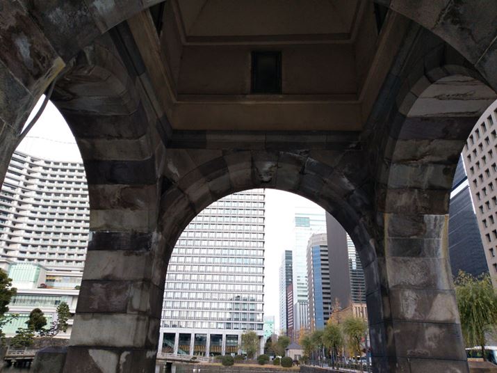 RgXg̑傫\}ł̎BeBwi┒ƂтĂ邪AÕ̃mCY͏Ȃ