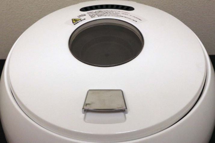 P[LpɃt^Ē邽߁AAP[Lp̒͌܂Bt^͉̑̂߂Ȃ̂H