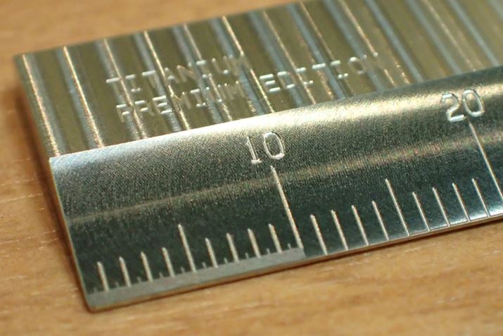 ŏ10mmڐ̕Ⴄ̂킩܂H