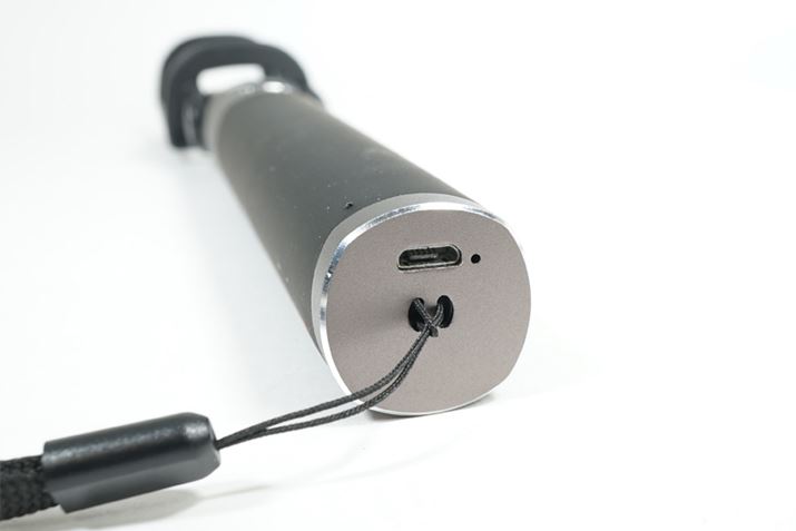 ʂɂ͏[dpmicroUSBRlN^ƃXgbv