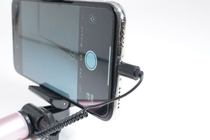 LightningRlN^Ȃ̂ŁAiPhone Xɂڑł܂