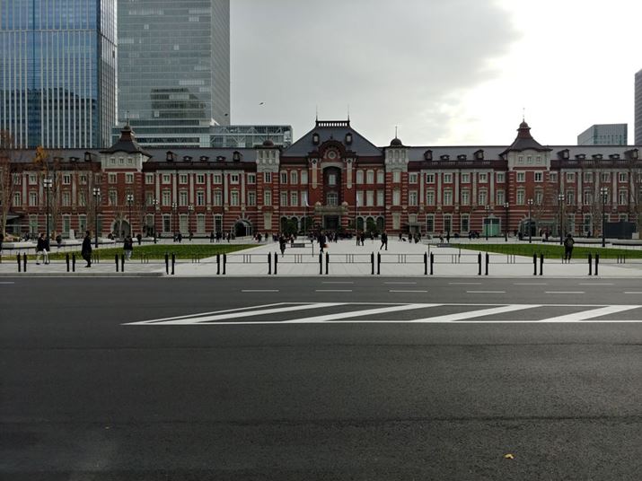 ���C���J�����̕W�������Y�ŎB�e���s�����B�~�̒��̋�C���܂ōČ��ł��A�Ȃ��Ȃ�������