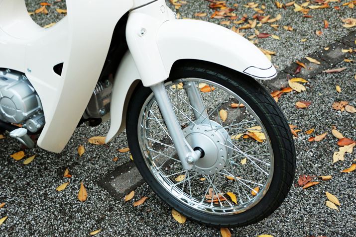 ꌩł͋CtɂArCʂɂ킹AO^C̓X[p[Ju50኱ȂĂ