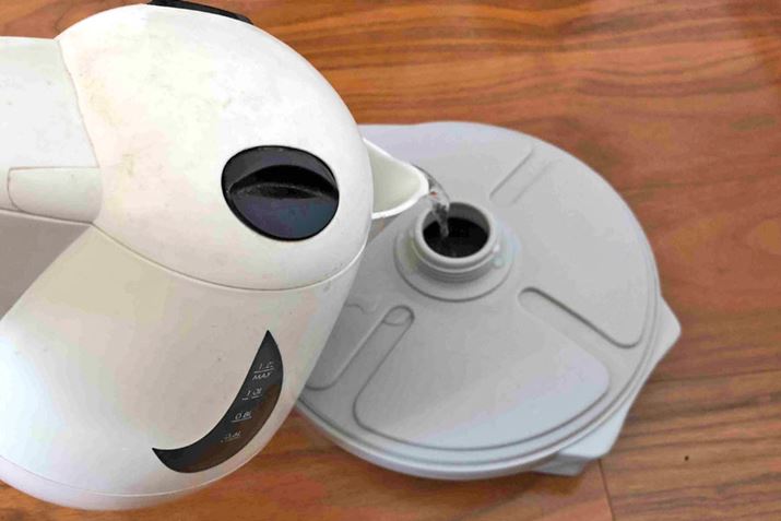 ^񒆂ɂ邽߁Aɂ̂}CiX