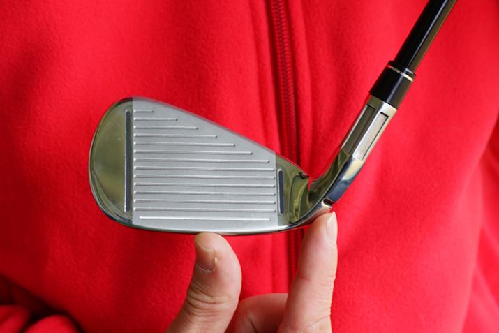 M4ACA̓͒dSB򋗗Ɗeɑ傫^ĂƂł