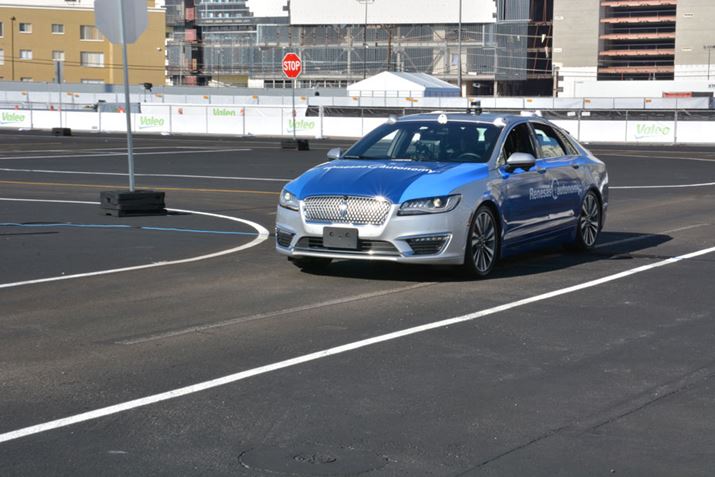 lTX̍ssf́ȀmēH킫̈SȒԃXy[XɒԂƂ