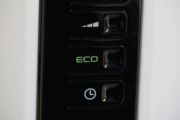 ߓdɂ̓GR^]@\ڃf𔃂̂Ałiʐ^̓fM̃ICq[^[j