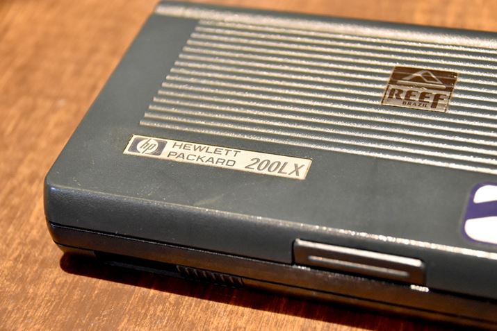 1999N7A{HPHP200LX̐Y~𔭕\