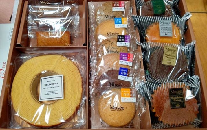 o[N[wȂǂ́A؂ȗmَqlߍ킹炦܂iʐ^1,000ȏۗLł炦3,000~̋lߍ킹j