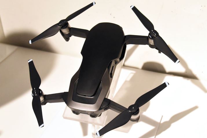 2018N125ɓ{Ō\ꂽuMavic Airv́uIjLXubNv