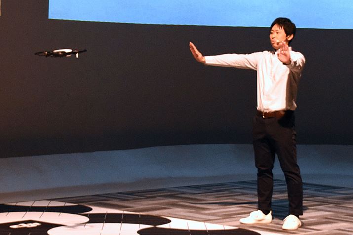 ̃WFX`[ŁuMavic Airv𑀏ccc