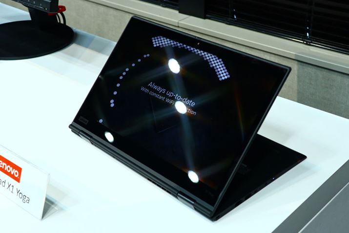 13.3^fBXvC𓋍ڂThinkPad X380 Yoga