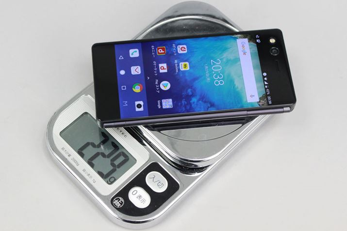 �茳�̃f�W�^���X�P�[���ő������d�ʂ�229g�B���@����ɂ���Ƒ����̏d�ʊ��͊�����