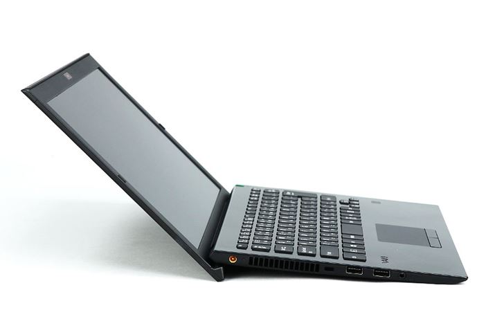 �f�B�X�v���C���J���ƁA�L�[�{�[�h�Ɋp�x�����ă^�C�s���O���₷���Ȃ�