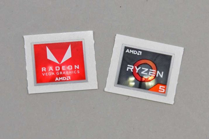 Ȃ݂ɁApbP[WɕtV[́ARyzenV[Ŷ̂Radeon Vega Graphicŝ̂2ނt