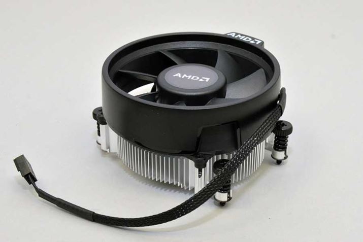 pbP[Wt̃e[N[[͏^́uWraith Stealthv