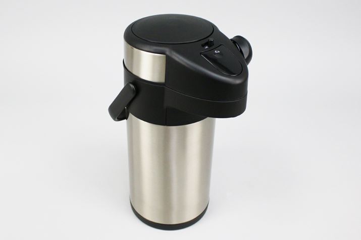 �T�C�Y��16.5�i���j×36�i�����j×23.1�i���s�jcm�ŁA�e�ʂ�3L�B�����ڂ́A��ʓI�ȃ|�b�g�ƕς��܂���