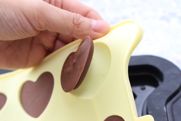 ̌^Ƃ͈ႢA炩VR[ĥŁA^Ȃô|Cg