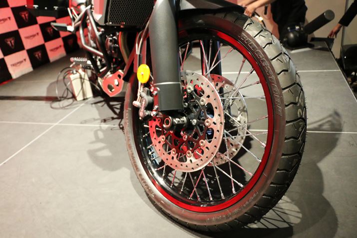 tg21C`̃X|[NzC[𑕒ATXyVZbeBOIt[hƂȂĂ