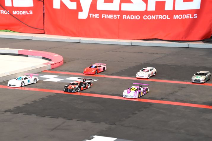 D݂̃J[OɃJX^}CYĂԂ唼BǂI