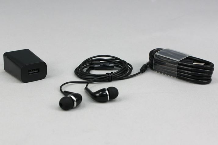 ĩpbP[Wɂ́A[dpUSBP[uACA_v^[io5V/1AjACz