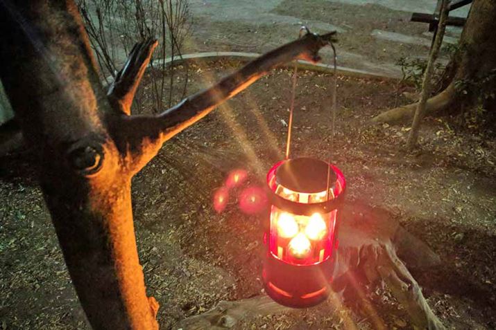 C[nhtŁA؂ȂǂɈ肵Ă邷Ƃ\