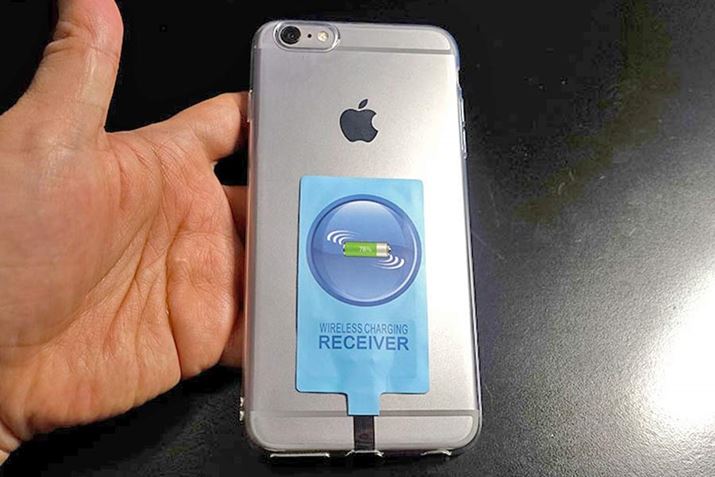 ォJo[P[X𑕒ƁAiPhoneCX[dΉɂȂĂ܂炵ł