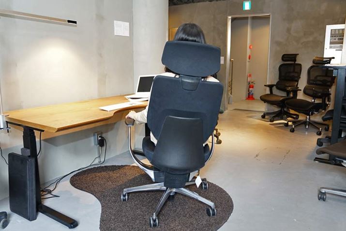 EɌX܂BI|̈ʒu͒ʒû܂