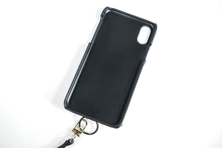 iPhoneBɐĩq~ĉłAɂĂ͌q