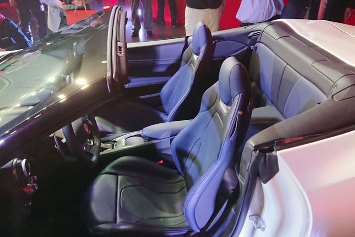 AV[g͂ɋuJtHjATvƔrāAO̐ȂƂZ͍߂Ă