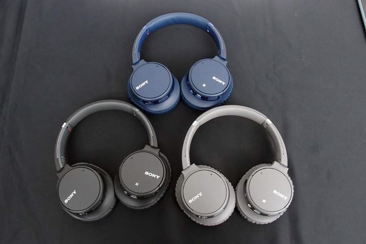 uWH-CH700ṽJ[oG[VBg[̃J[AX[cȂǂɂ킹₷