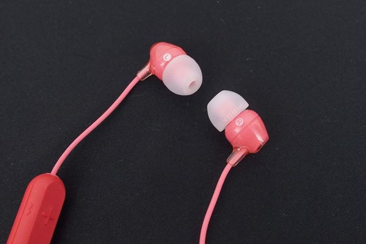 Ě^BluetoothCźuWH-CH400v