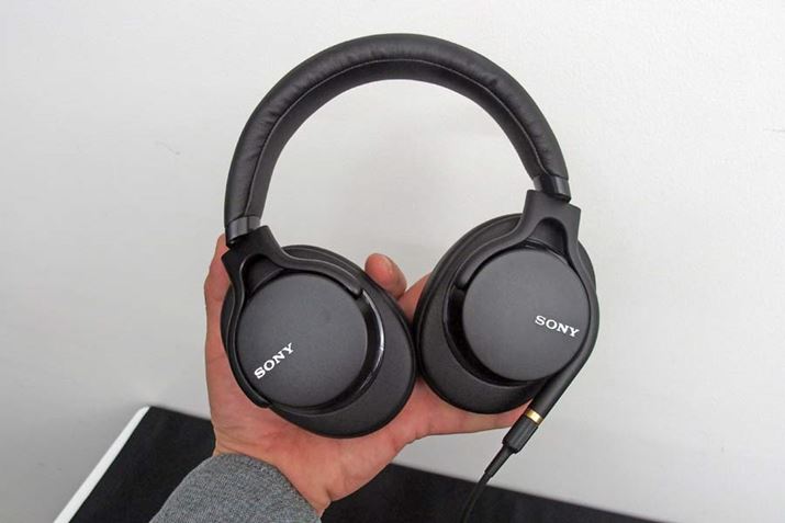 nC]Ή^wbhzuMDR-1AM2v