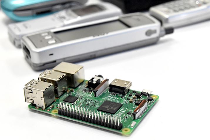 gPDA̒nhƍ쎁lA^̃VO{[hRs[^[uRaspberry Piv