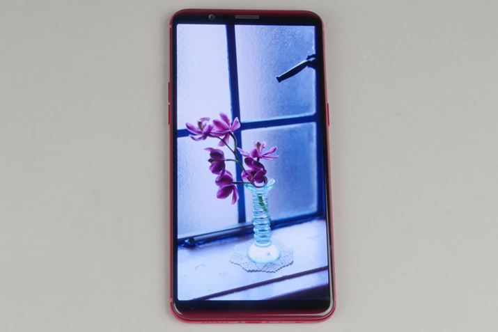 18:96.01^L@ELfBXvC͔FN₩Bzx[͍ŐVX}[gtH̃ghƂȂĂ