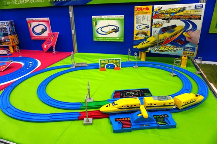 ���[���Ȃǂ��ׂăZ�b�g�ɂȂ��Ă��邽�߁A�w���シ���ɗV�ׂ�