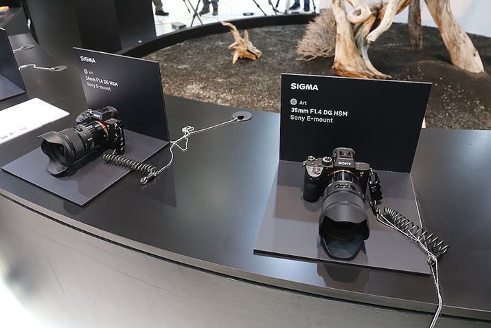 VO}̃u[Xł͔\ꂽ΂́AArtCE}EgłWꂽ