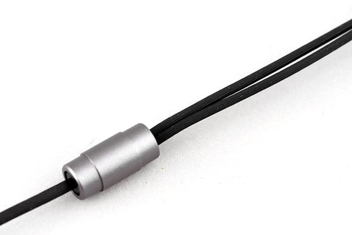 P[u\ʂɍׂXbg݂ꂽZ[VP[uɂA݂ɂȂĂ