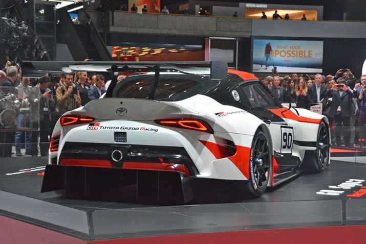 XJ[gECOȂǂ̃[X̕tp[cf̃fUC80X[ṽ`[t