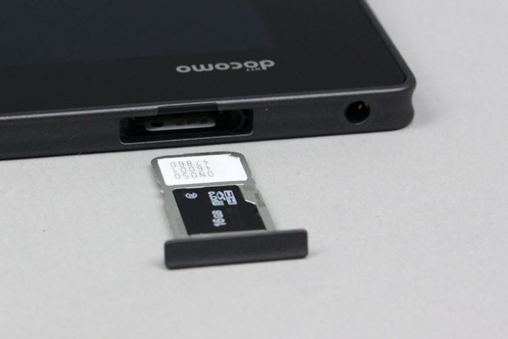 microSD[J[hXbg256GB܂őΉBLAfȂ̂œRSIMJ[h͂P̂