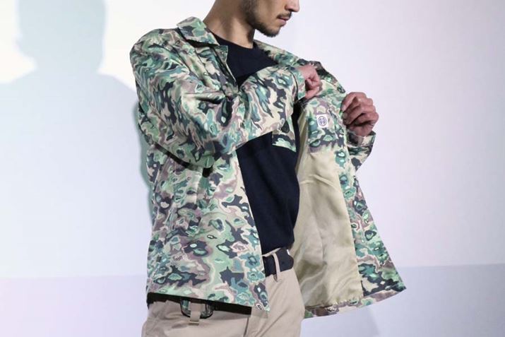 �����ɂ̓A�C�R�X������|�P�b�g�t��