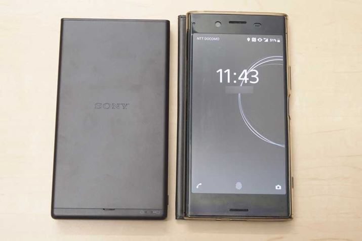 M҂̏LuXperia XZ Premium So-04JvƕׂĂ݂ƂBtbgvg͂قړ