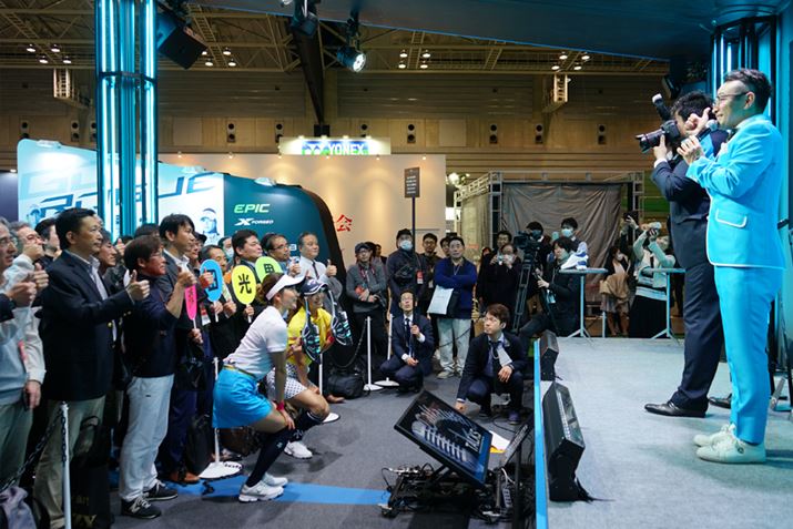 �o�������ăt�@��������!! �M�C�ɕ�܂ꂽ�g�[�N�V���[�ł���