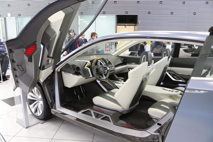 �uSUBARU VIZIV2 CONCEPT�v�̃C���e���A