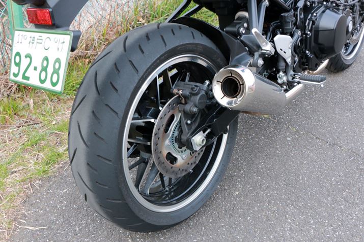 A^C180/55-17ƁAIȃTCYBOzC[͐p݌ṽLXgƂȂĂ