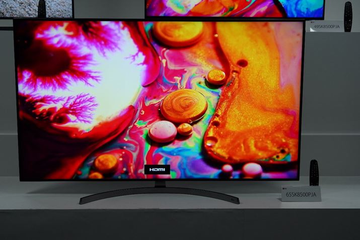 4K�t���e���r�ŏ�ʃ��f���́uSK8500P�v�V���[�Y�B65/55/49�C���`�œW�J