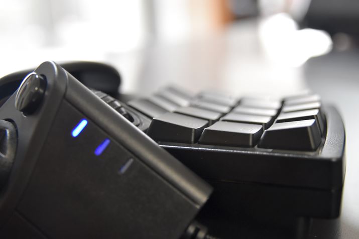 Oɂ́A3ALED񂾃CWP[^𑕔B݂̐ݒ󋵂ЂƖڂŊmFł