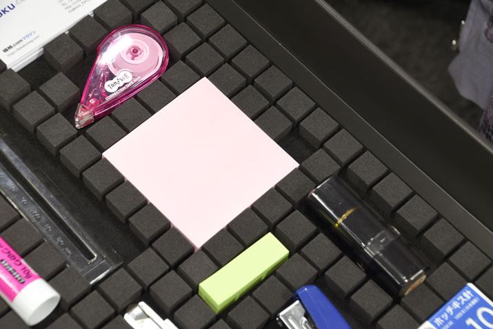 ʐ^̂悤ɁAЂƃ}X󂯂Ȃǂ̔ȒPɂł