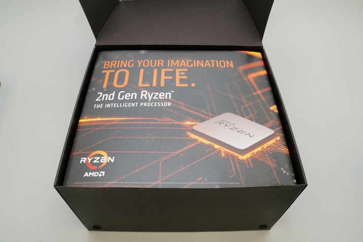 CPUȊŐ@ނ͑傫߂̐p{bNXɎ߂Ă