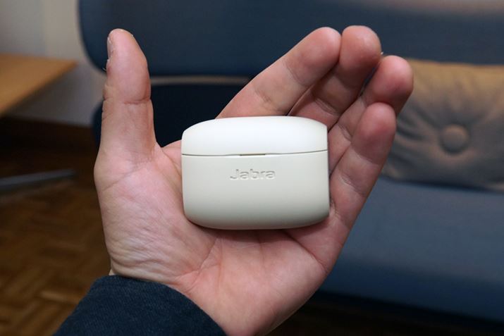 pP[X͎̂ЂTCYŔɃRpNg